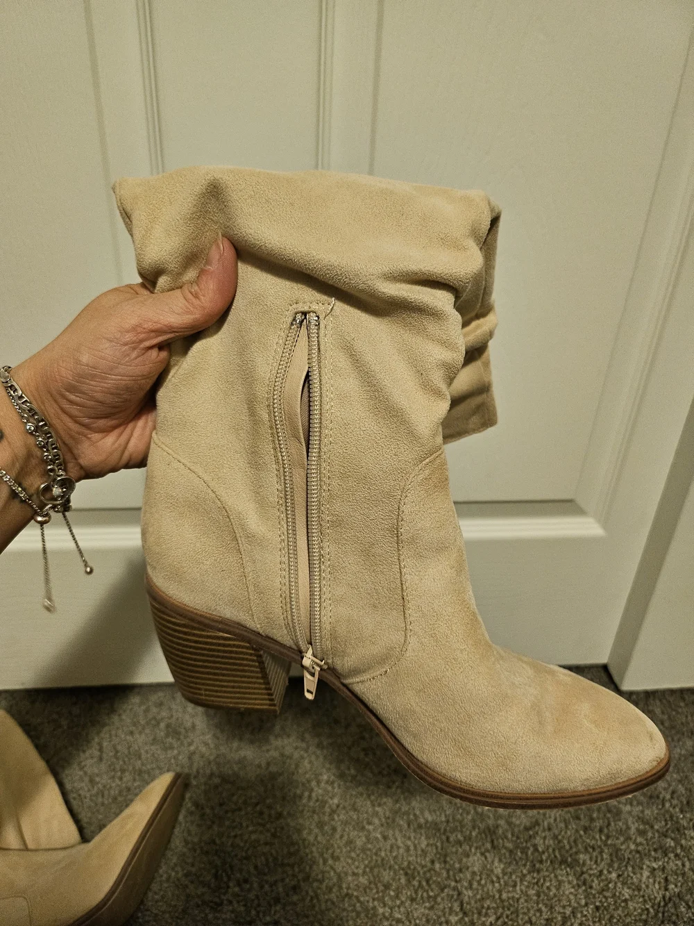 Knee-High🔥 Slouchy Women's Boots in Beige